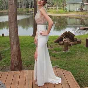 Prom Dress Nude absolutely gorgeous size 2